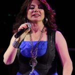Hülya Polat Yılbaşı Sahne Fiyatı,