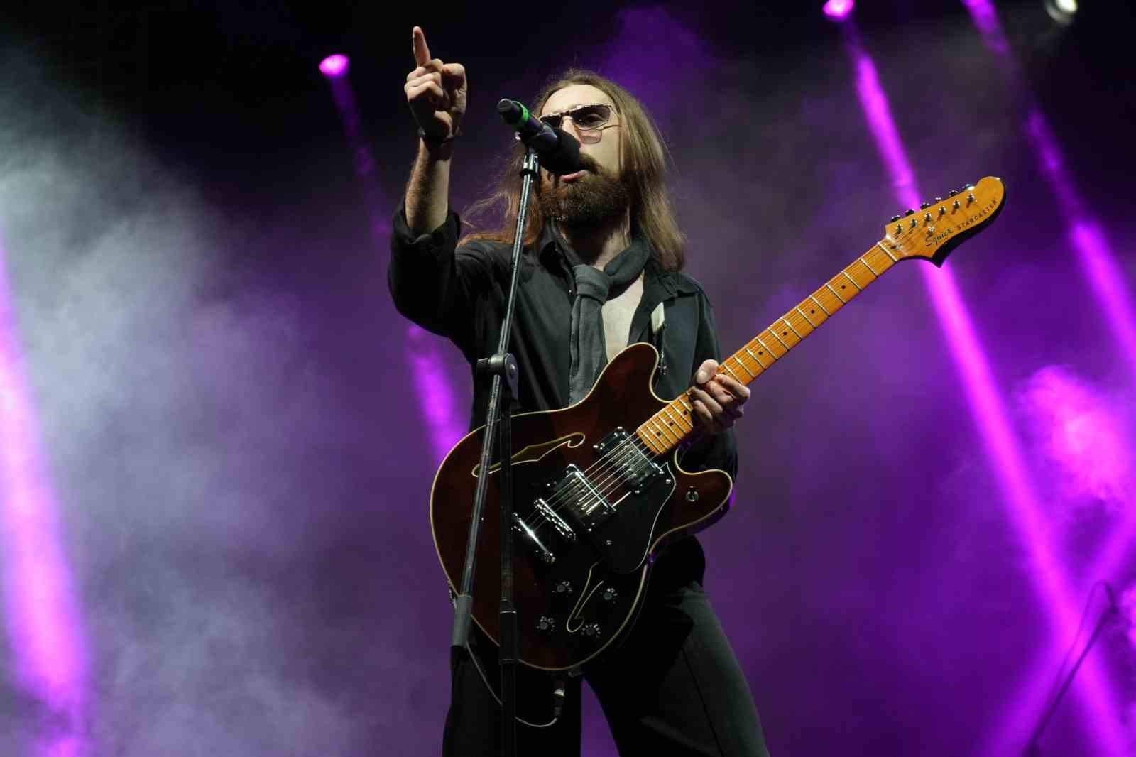 Emre Fel Rezervasyon ve bilgi almak için hemen arayın 05412323051,