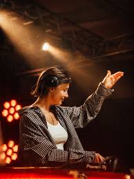 Meltem Hayırlı Belediye Festival Ücreti,